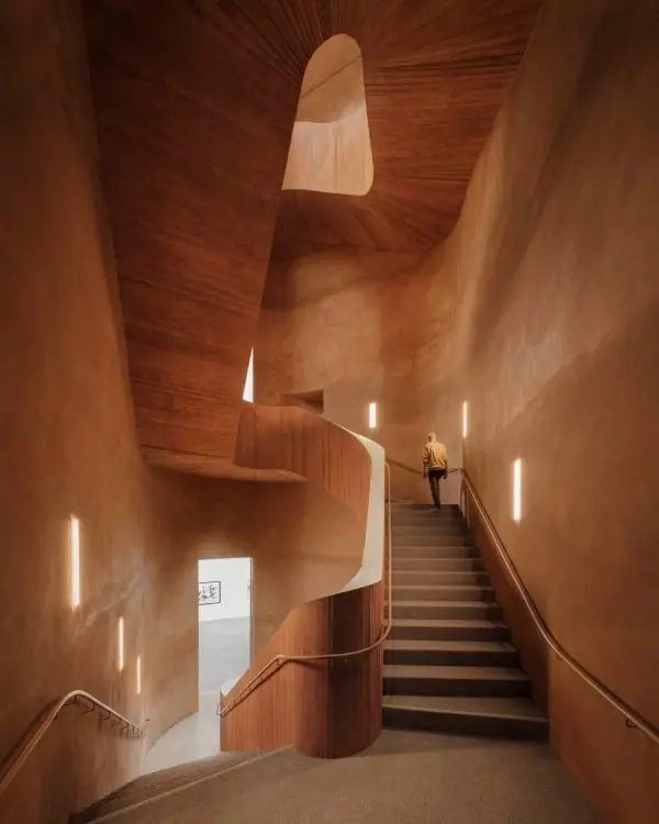MKM_Museum_Kuppersmuehle_Tour_Herzog_de-Meuron_ArtJunk-600x750.webp